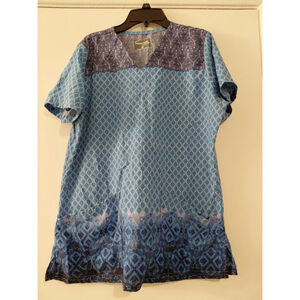 Ladies Plus Size Butter Soft Scrub Top Size Medium Tropical Print Short Sleeve